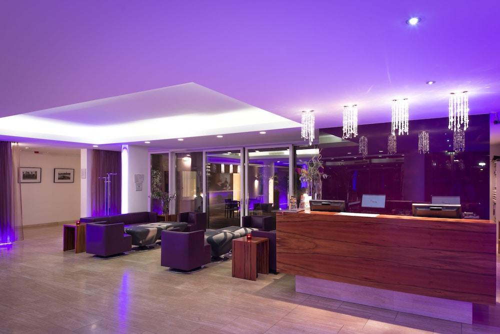 Pakat Suites Hotel Wina Bagian luar foto