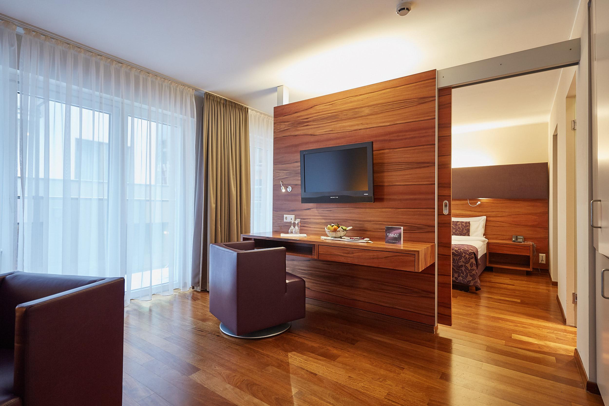 Pakat Suites Hotel Wina Bagian luar foto