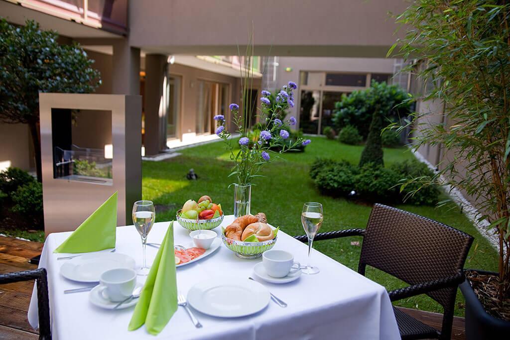 Pakat Suites Hotel Wina Bagian luar foto